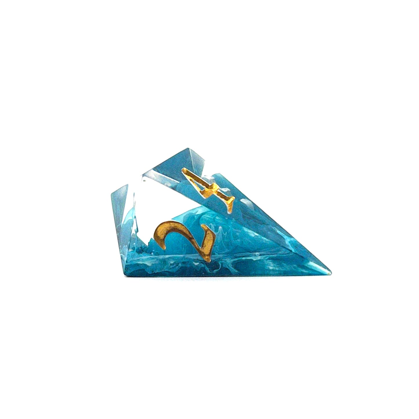 D4 TTRPG resin dice, petri-pour in white and Smurf blue, inked in Gold